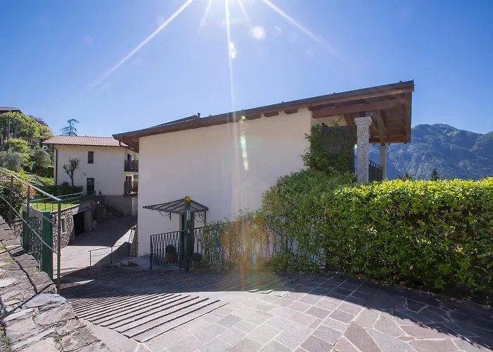 Casa Delle Mele * Mezzegra