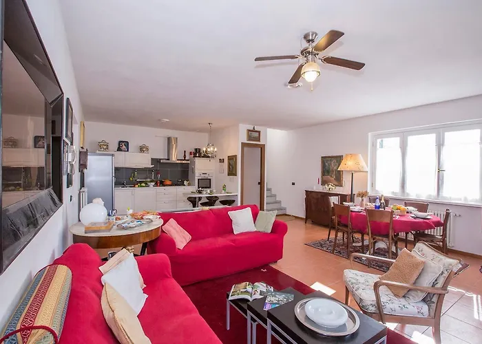 Casa Delle Mele Ferienhaus Mezzegra